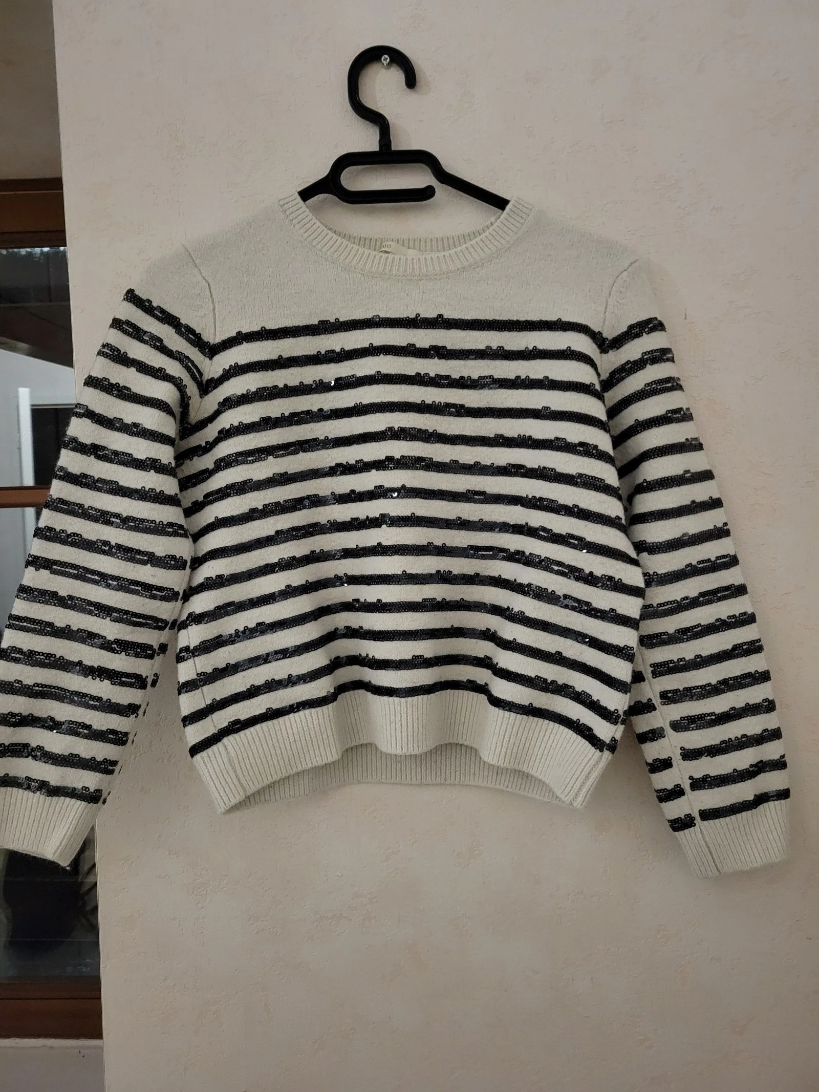 Pull Marinière à Séquins Maje – Écru et Noir – Taille 1 (S)